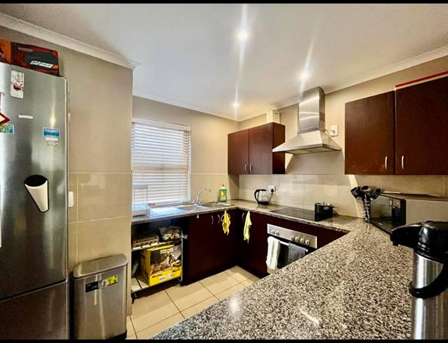 2 BEDROOM PROPERTY TO RENT IN MELROSE NORTH